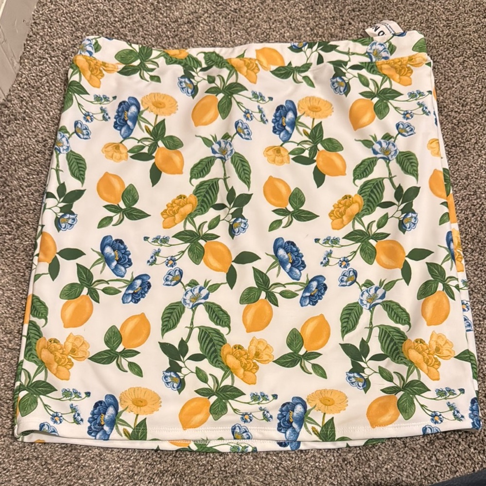 Floral Print swim Skirt - White, Yellow, Blue lemons 🍋 old navy